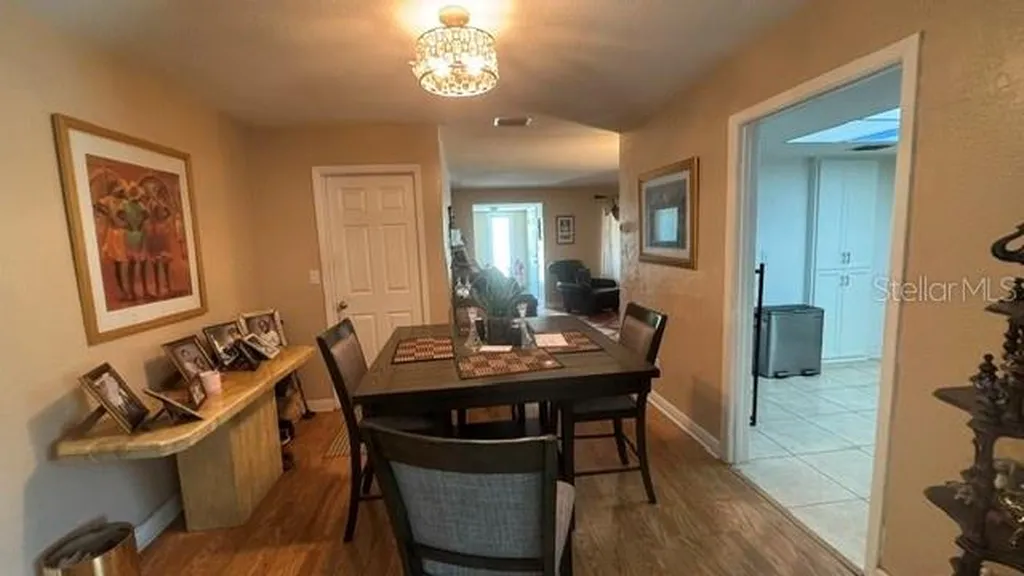 1890 63rd Avenue S St Petersburg FL 33712