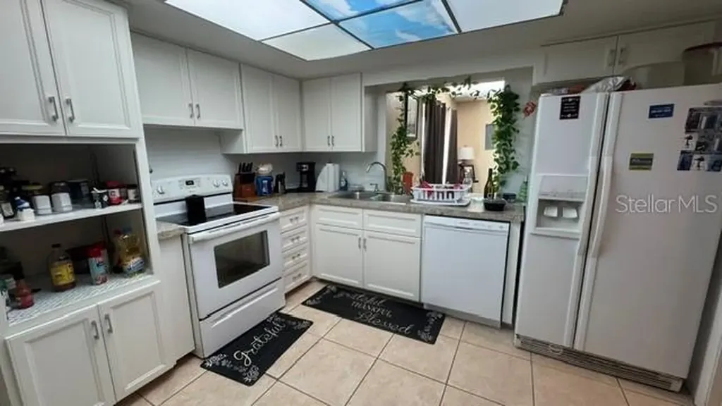 1890 63rd Avenue S St Petersburg FL 33712