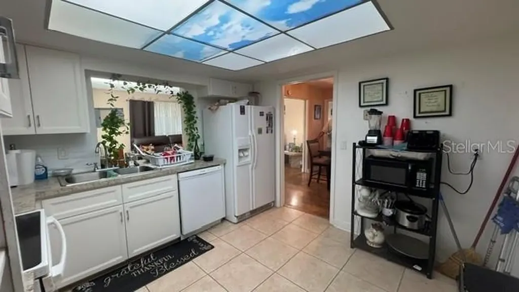 1890 63rd Avenue S St Petersburg FL 33712