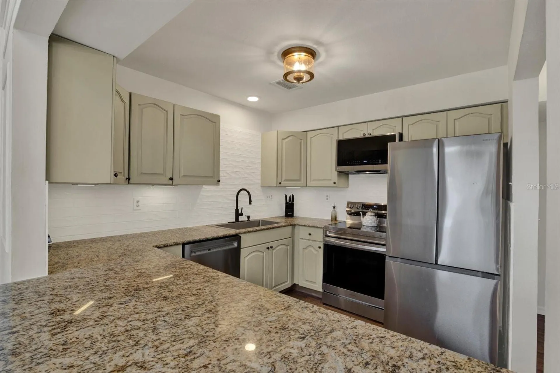 7295 Hubert Street Seminole FL 33776