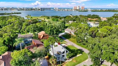 7295 Hubert Street Seminole FL 33776