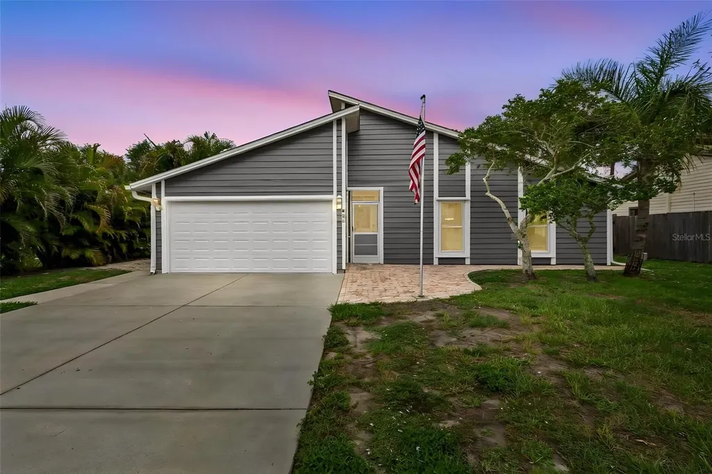 903 Plum Tree Lane Sarasota FL 34243
