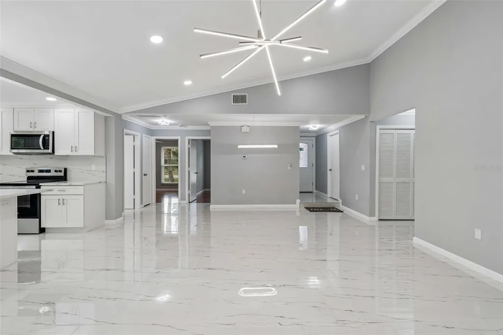 903 Plum Tree Lane Sarasota FL 34243