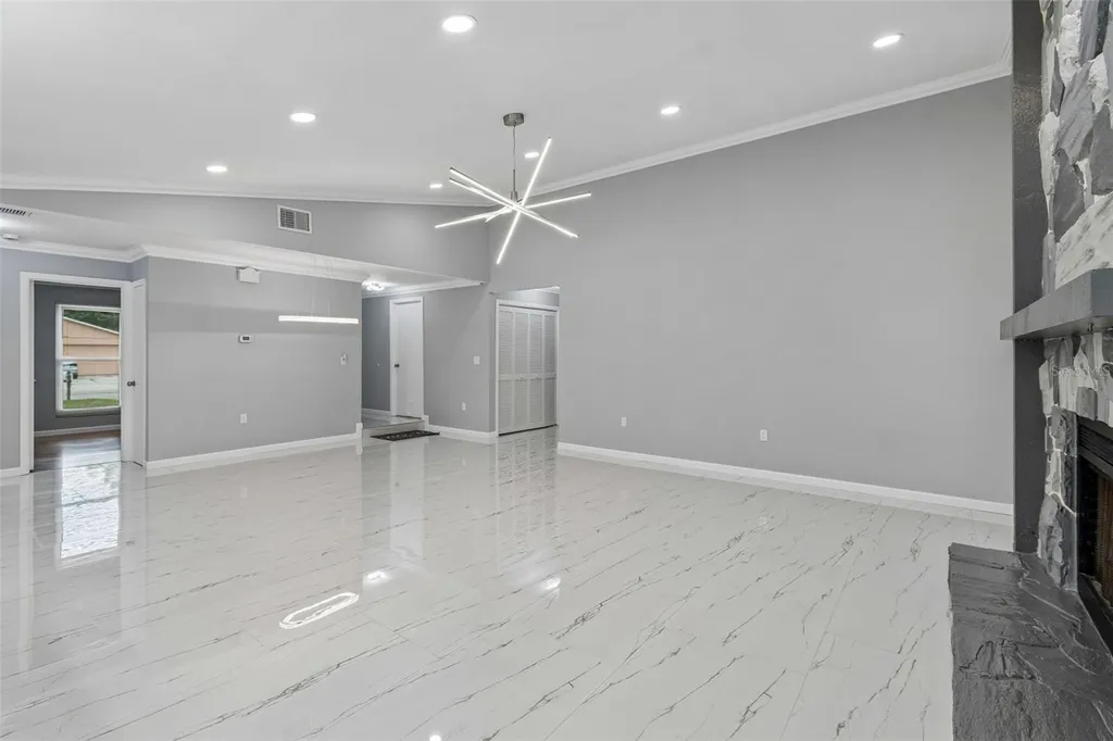 903 Plum Tree Lane Sarasota FL 34243
