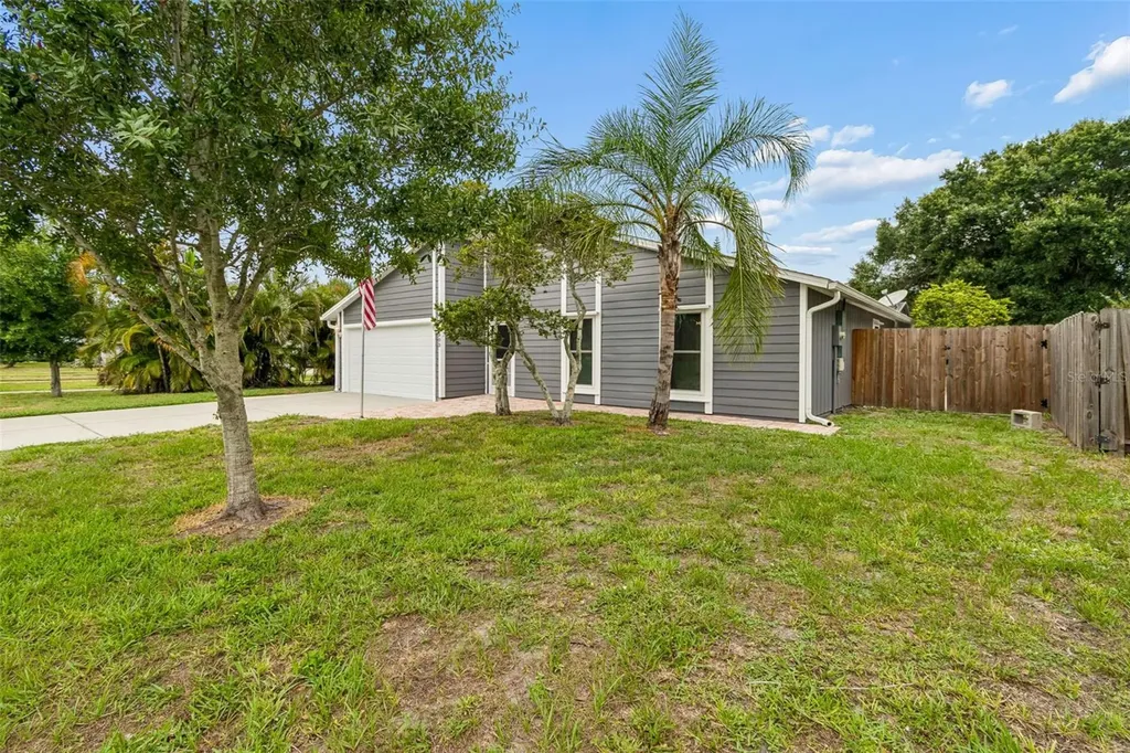 903 Plum Tree Lane Sarasota FL 34243