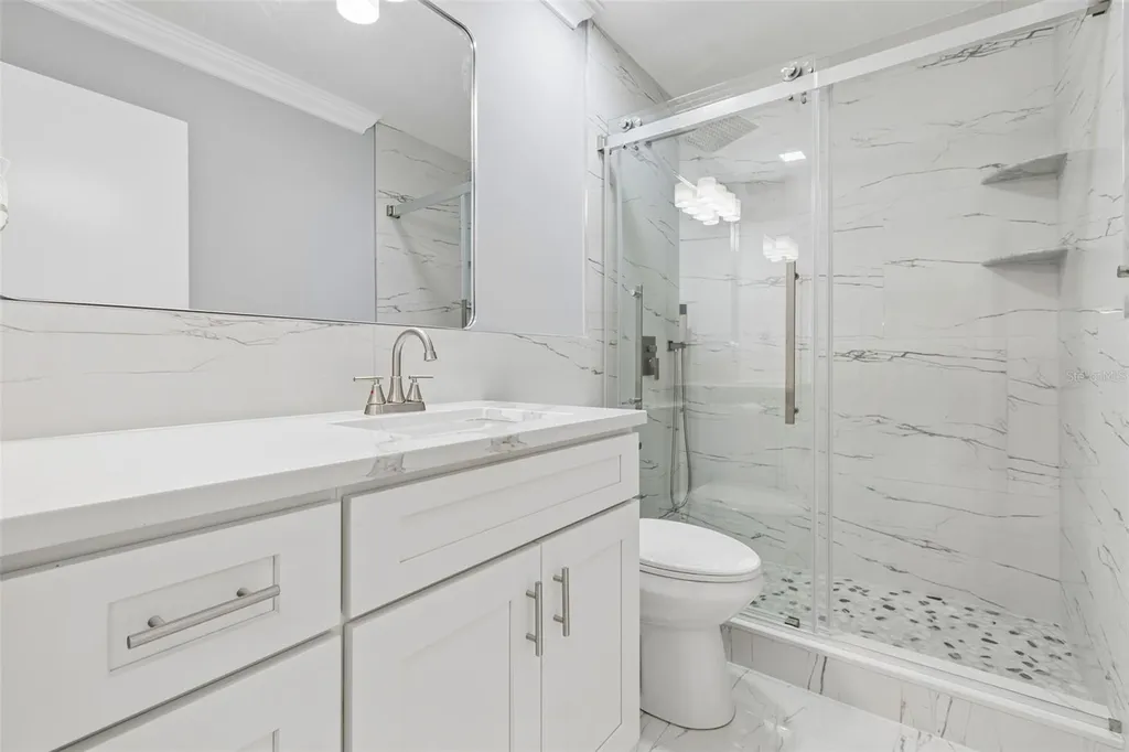 903 Plum Tree Lane Sarasota FL 34243