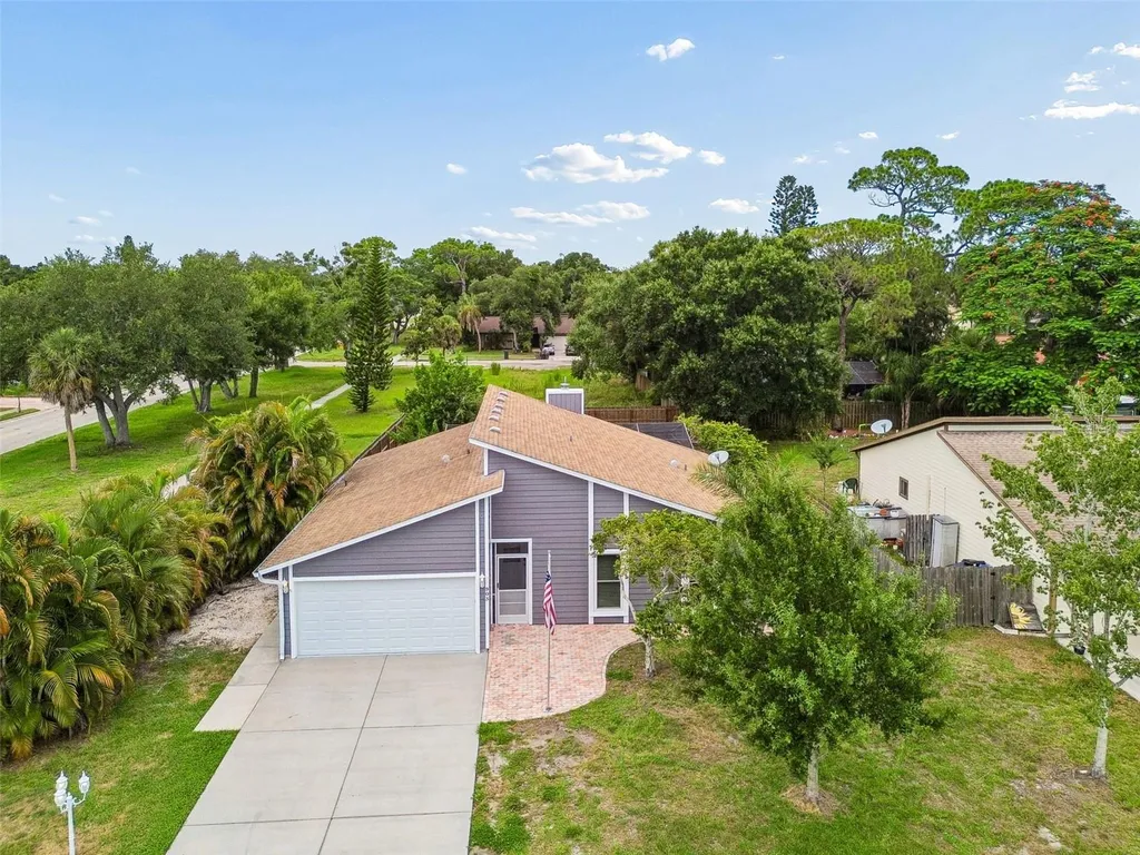 903 Plum Tree Lane Sarasota FL 34243
