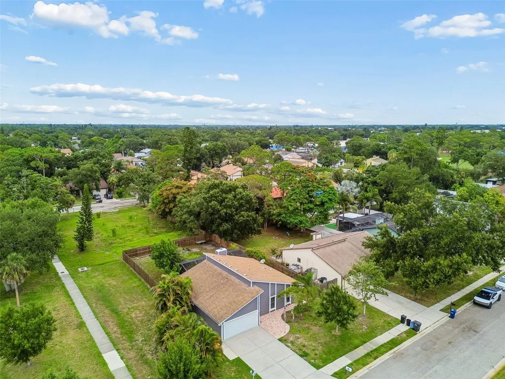 903 Plum Tree Lane Sarasota FL 34243