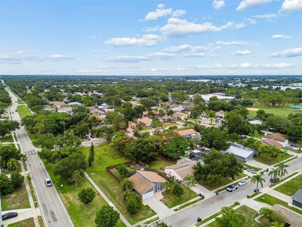 903 Plum Tree Lane Sarasota FL 34243