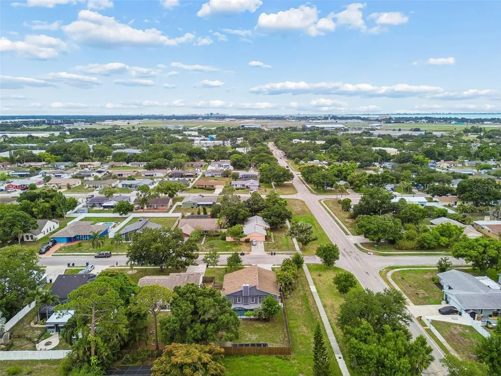 903 Plum Tree Lane Sarasota FL 34243