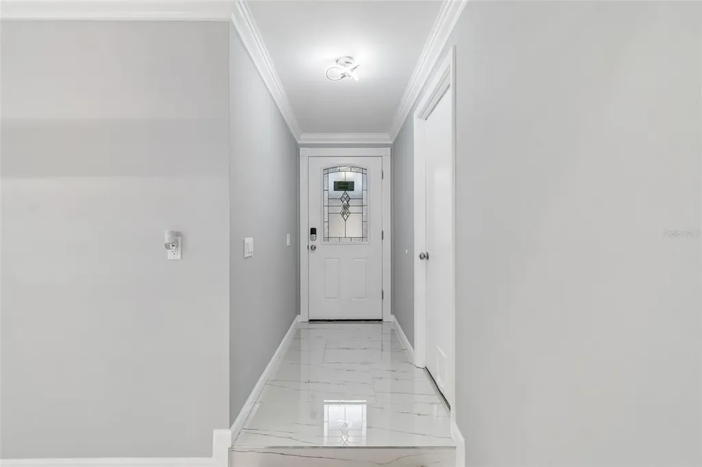 903 Plum Tree Lane Sarasota FL 34243
