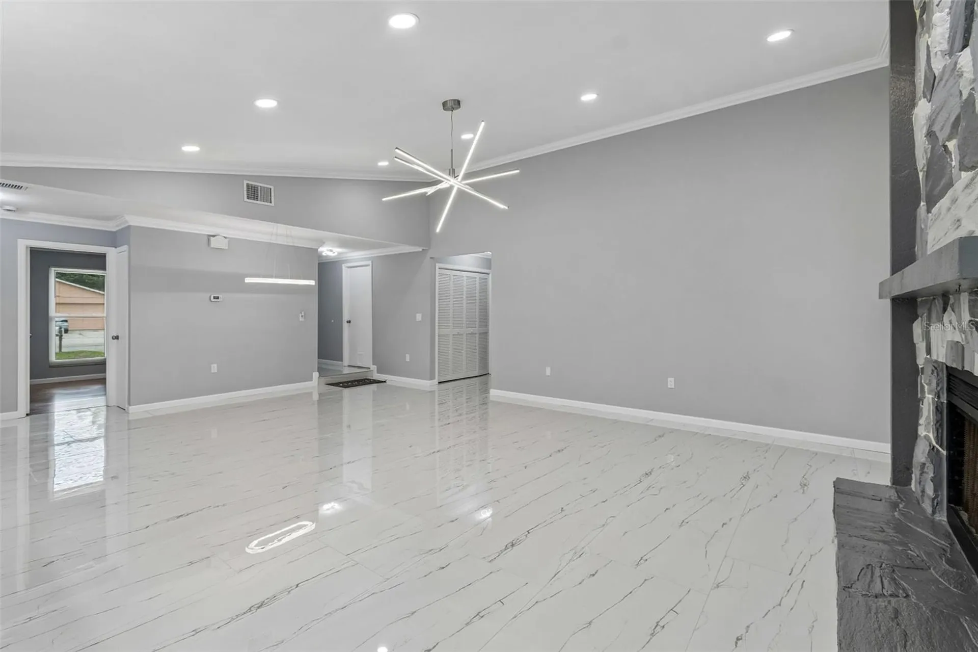 903 Plum Tree Lane Sarasota FL 34243