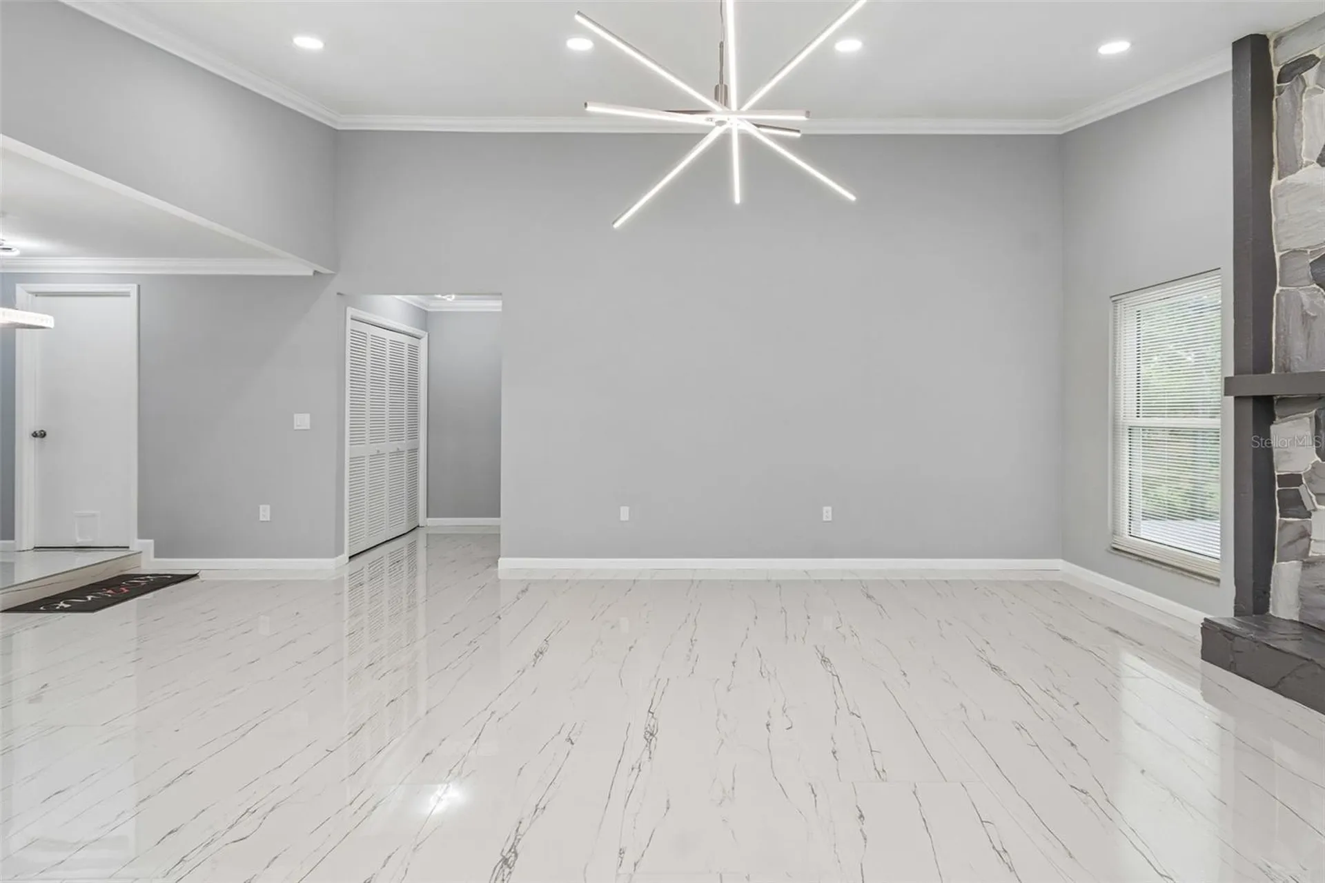 903 Plum Tree Lane Sarasota FL 34243