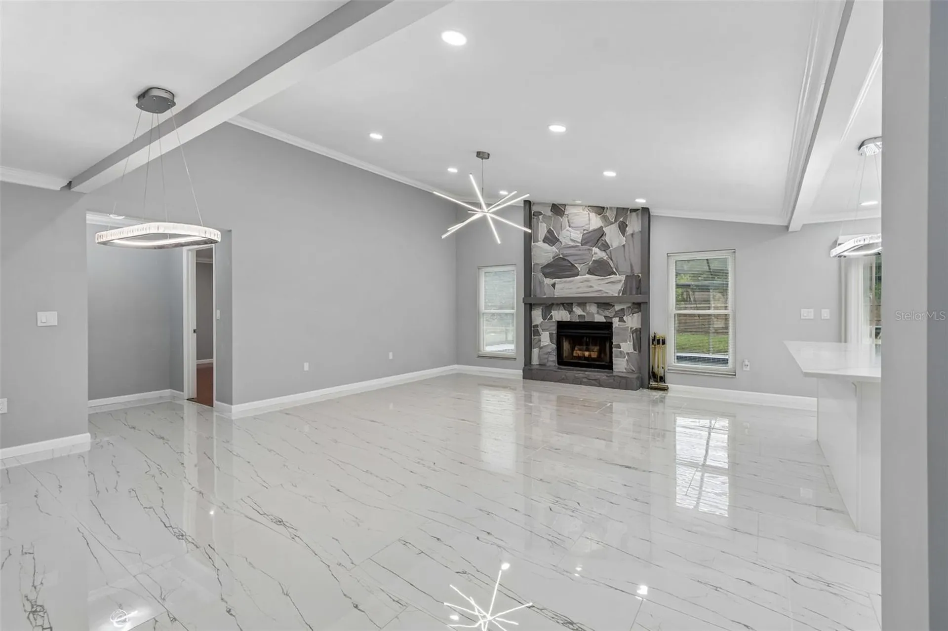 903 Plum Tree Lane Sarasota FL 34243