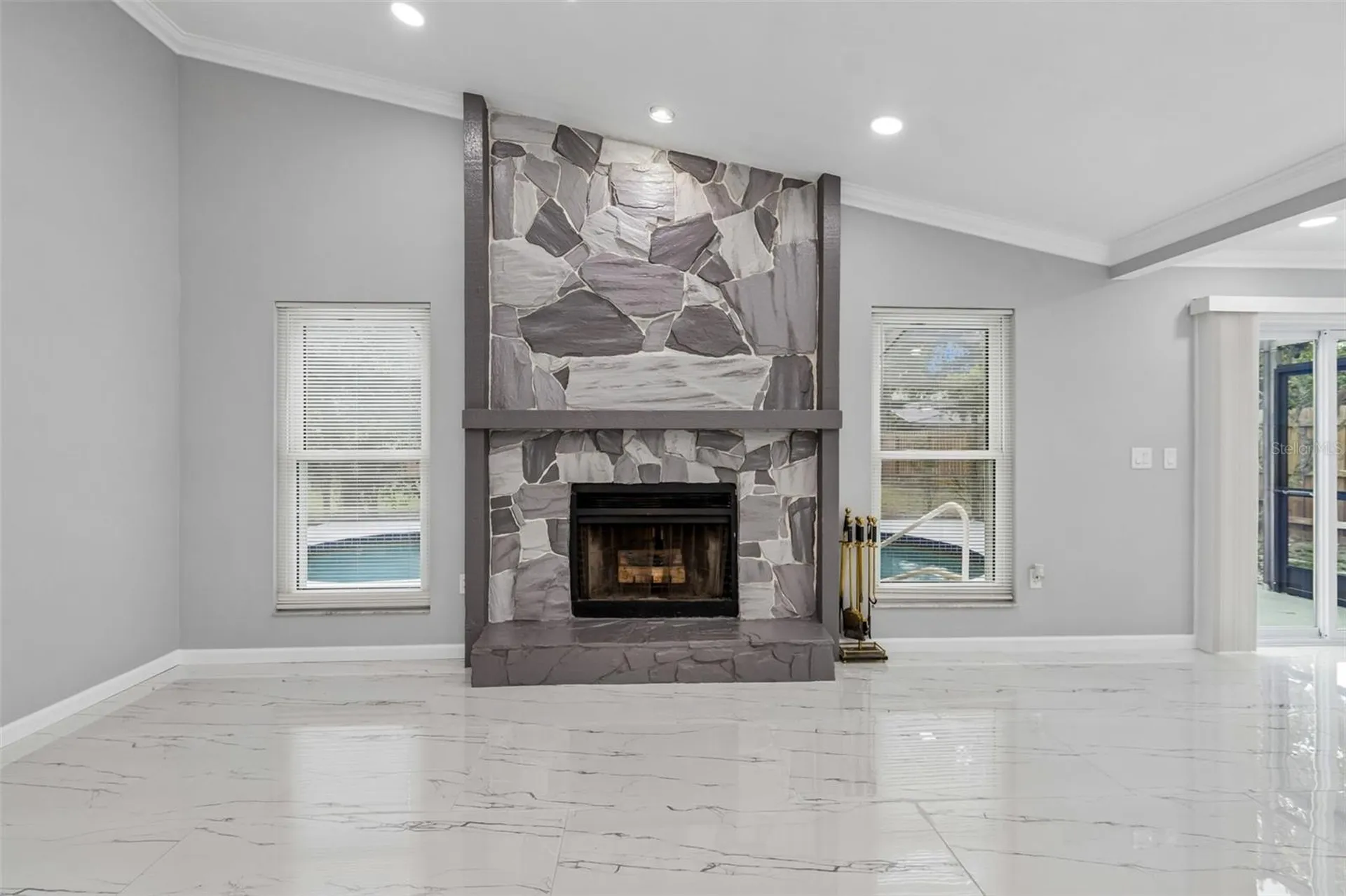 903 Plum Tree Lane Sarasota FL 34243