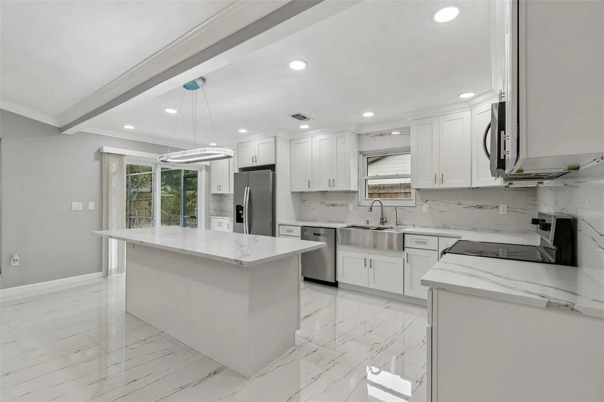 903 Plum Tree Lane Sarasota FL 34243