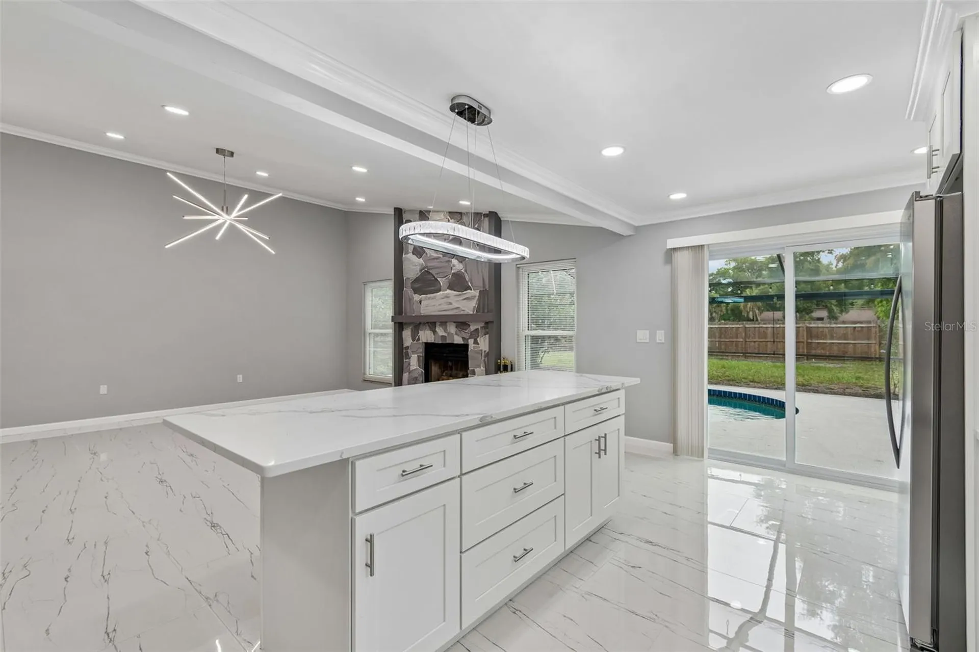 903 Plum Tree Lane Sarasota FL 34243