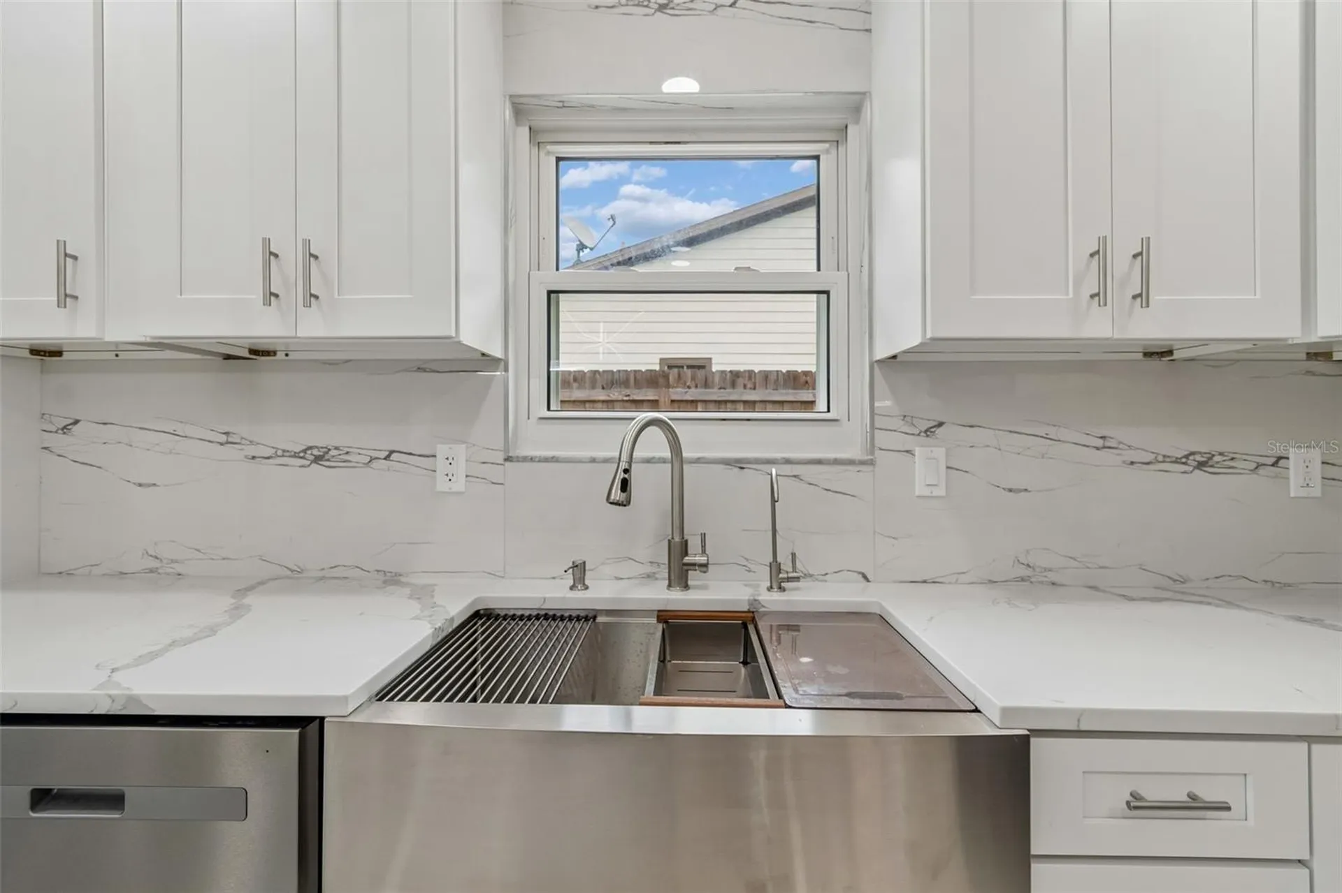 903 Plum Tree Lane Sarasota FL 34243