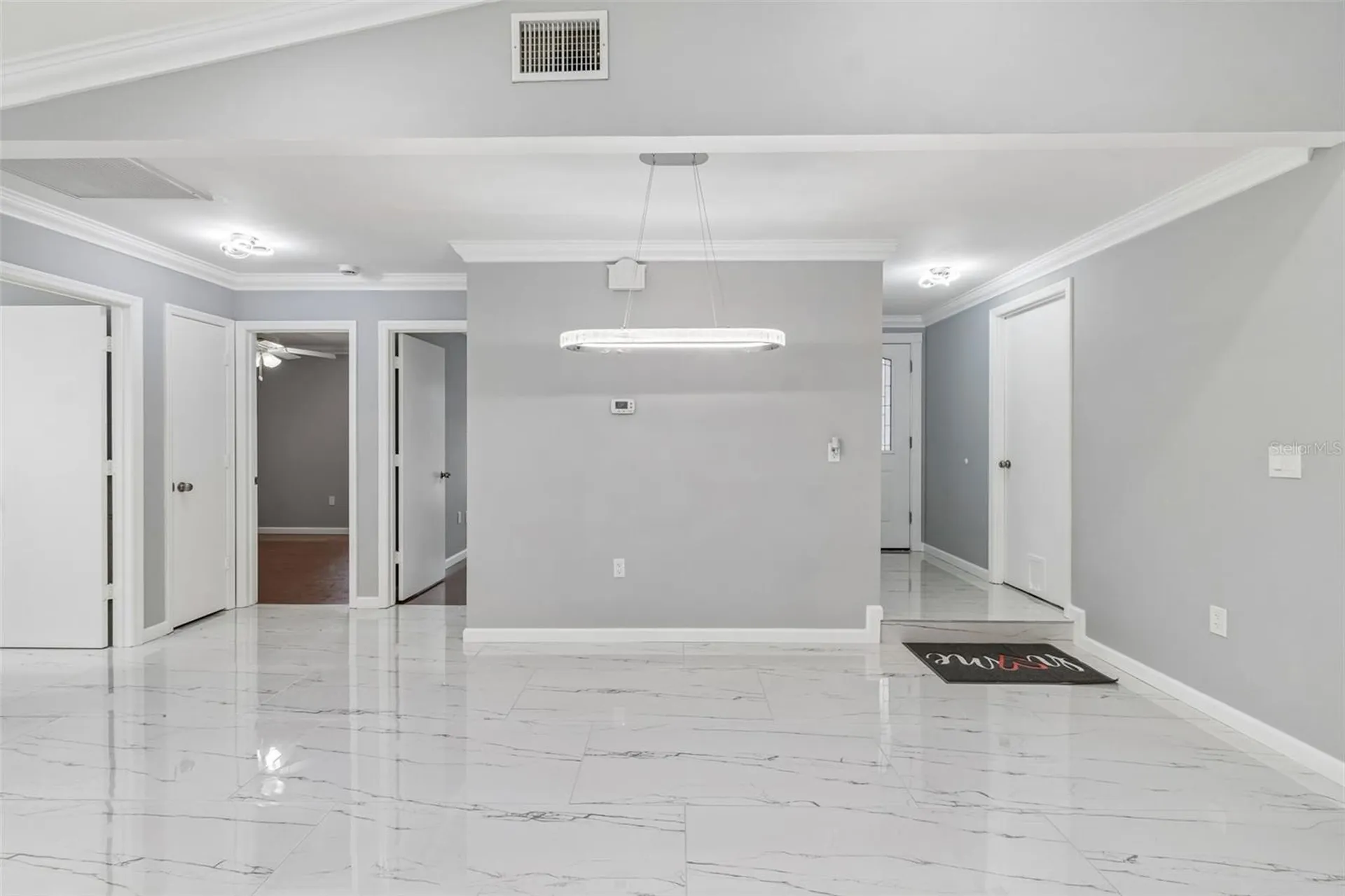 903 Plum Tree Lane Sarasota FL 34243