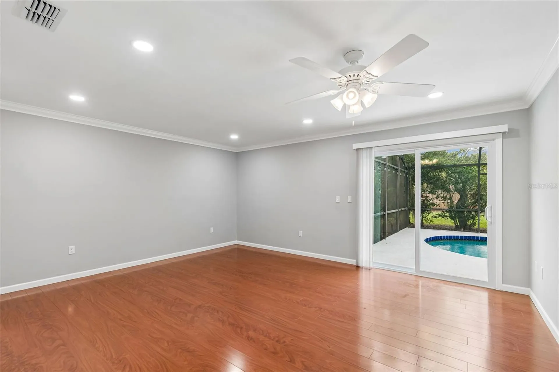 903 Plum Tree Lane Sarasota FL 34243