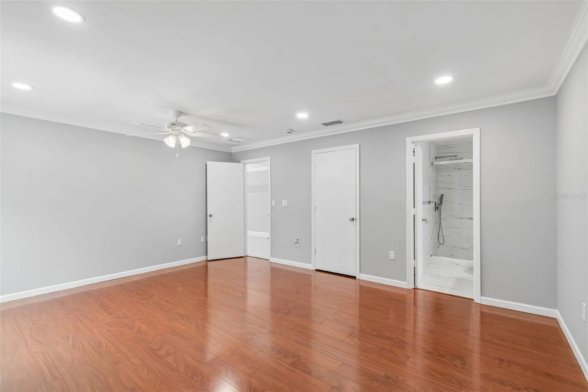 903 Plum Tree Lane Sarasota FL 34243