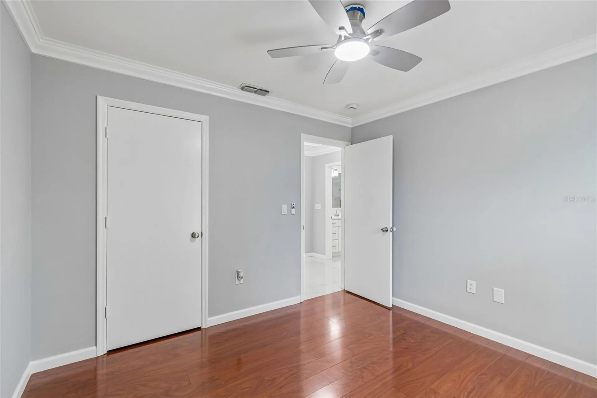 903 Plum Tree Lane Sarasota FL 34243