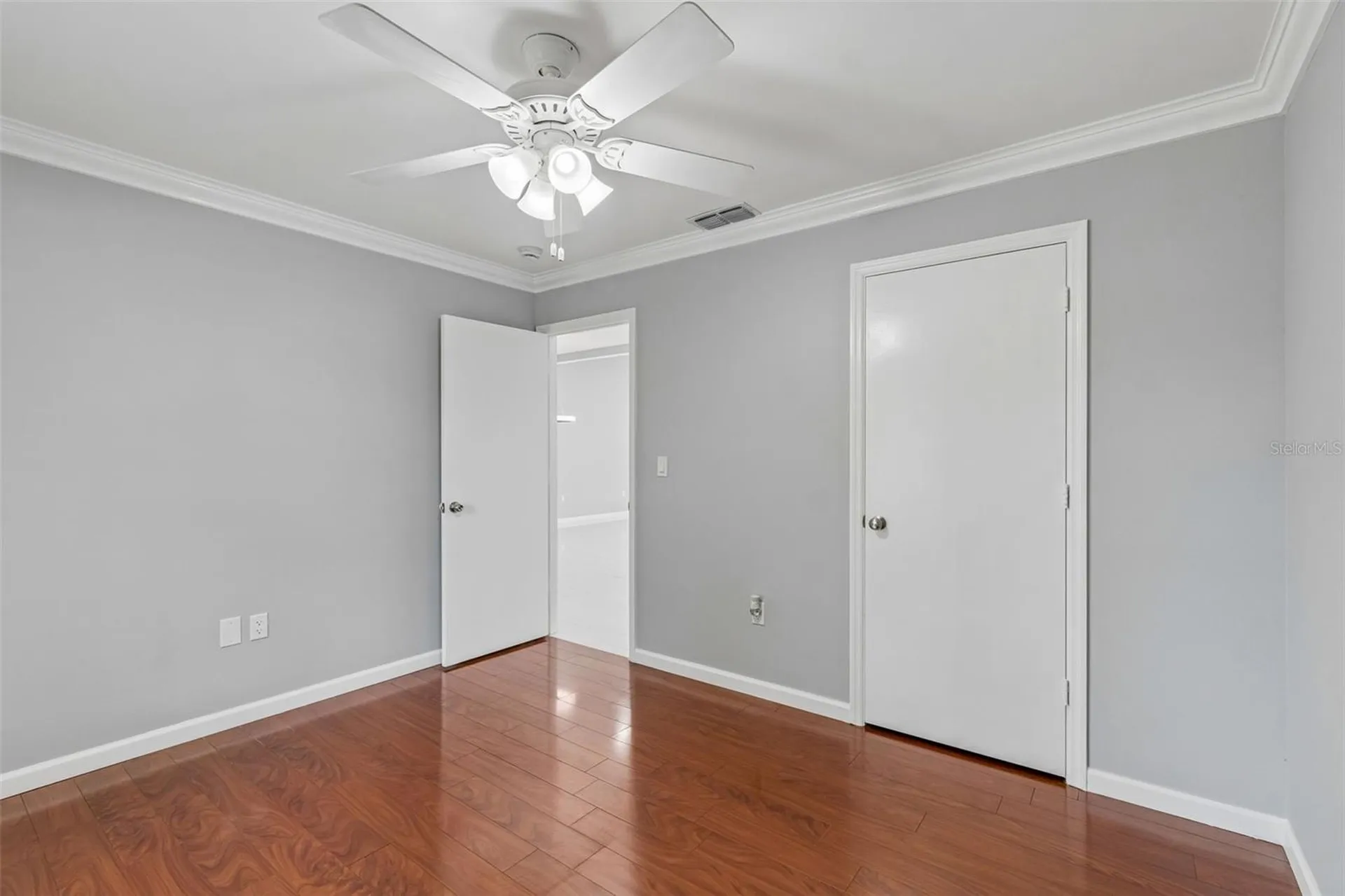 903 Plum Tree Lane Sarasota FL 34243