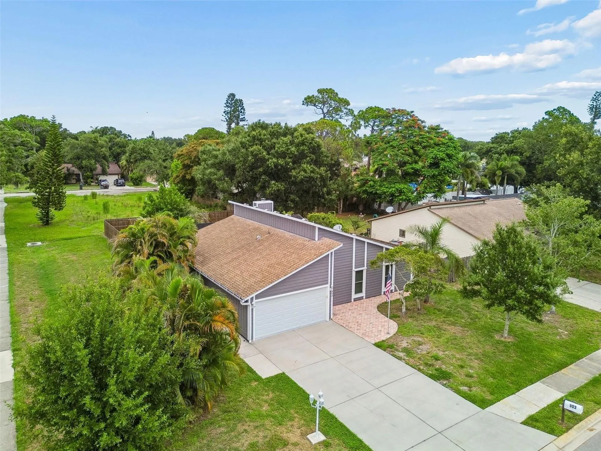 903 Plum Tree Lane Sarasota FL 34243