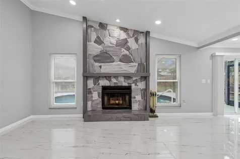 903 Plum Tree Lane Sarasota FL 34243