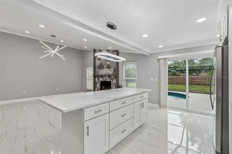 903 Plum Tree Lane Sarasota FL 34243