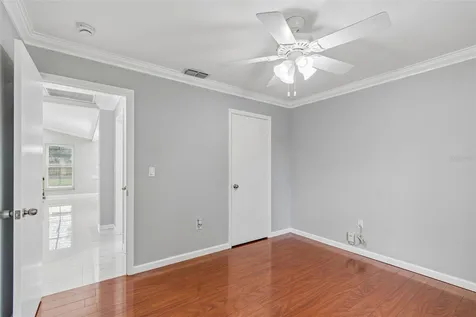 903 Plum Tree Lane Sarasota FL 34243