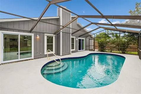 903 Plum Tree Lane Sarasota FL 34243