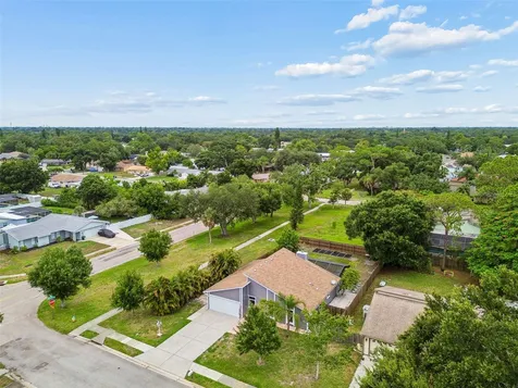 903 Plum Tree Lane Sarasota FL 34243