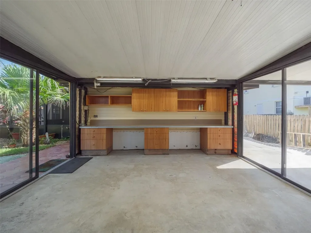 2410 Riverside Drive E Bradenton FL 34208