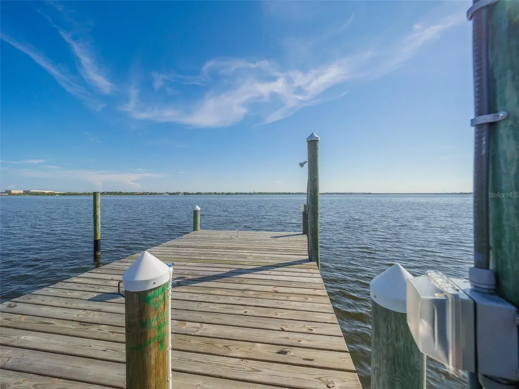 2410 Riverside Drive E Bradenton FL 34208