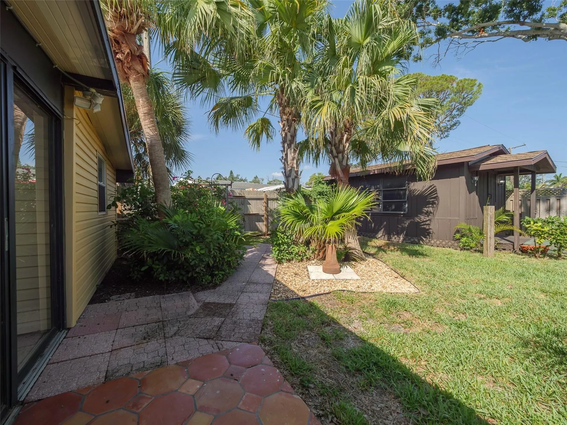 2410 Riverside Drive E Bradenton FL 34208