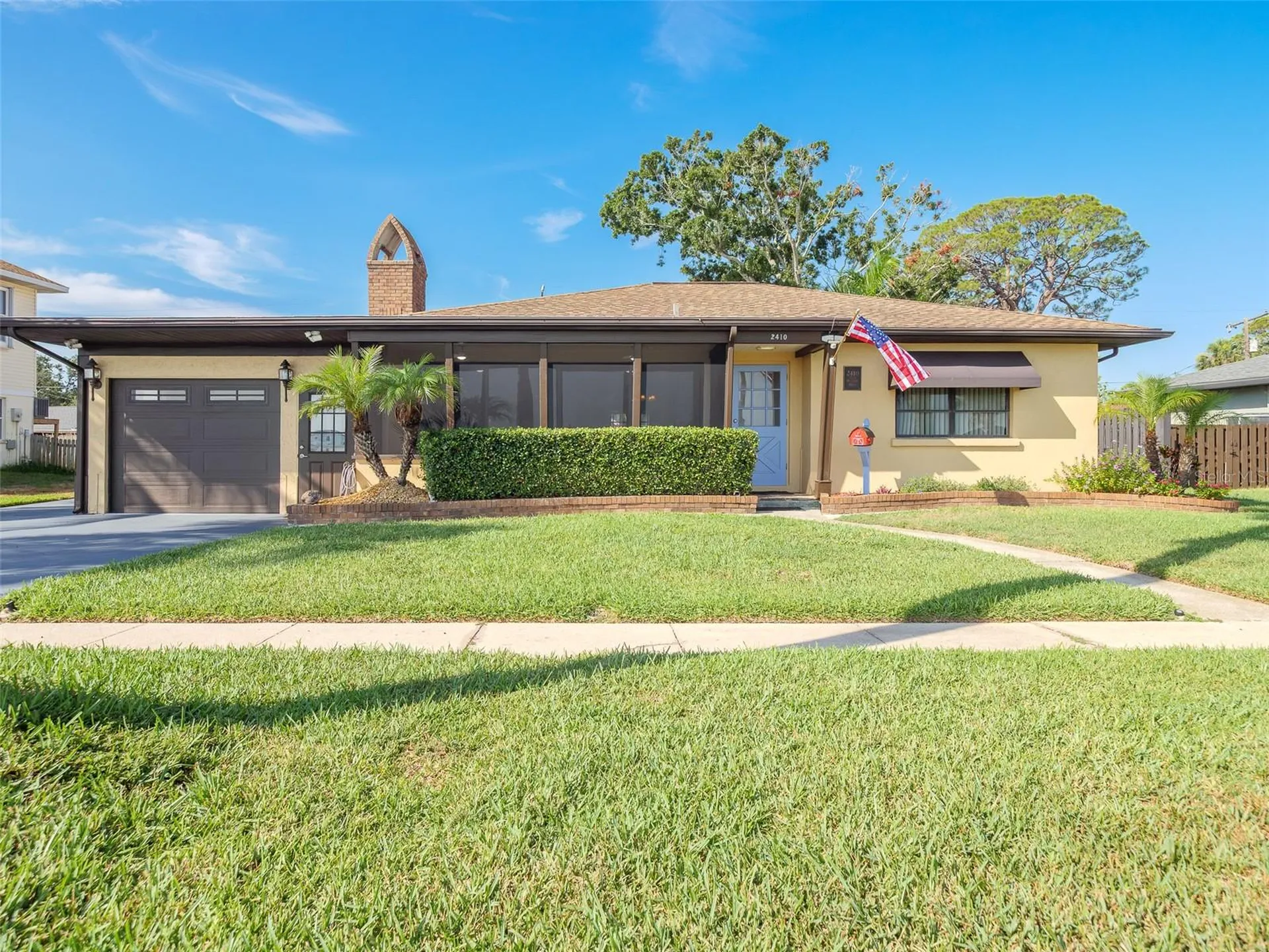 2410 Riverside Drive E Bradenton FL 34208