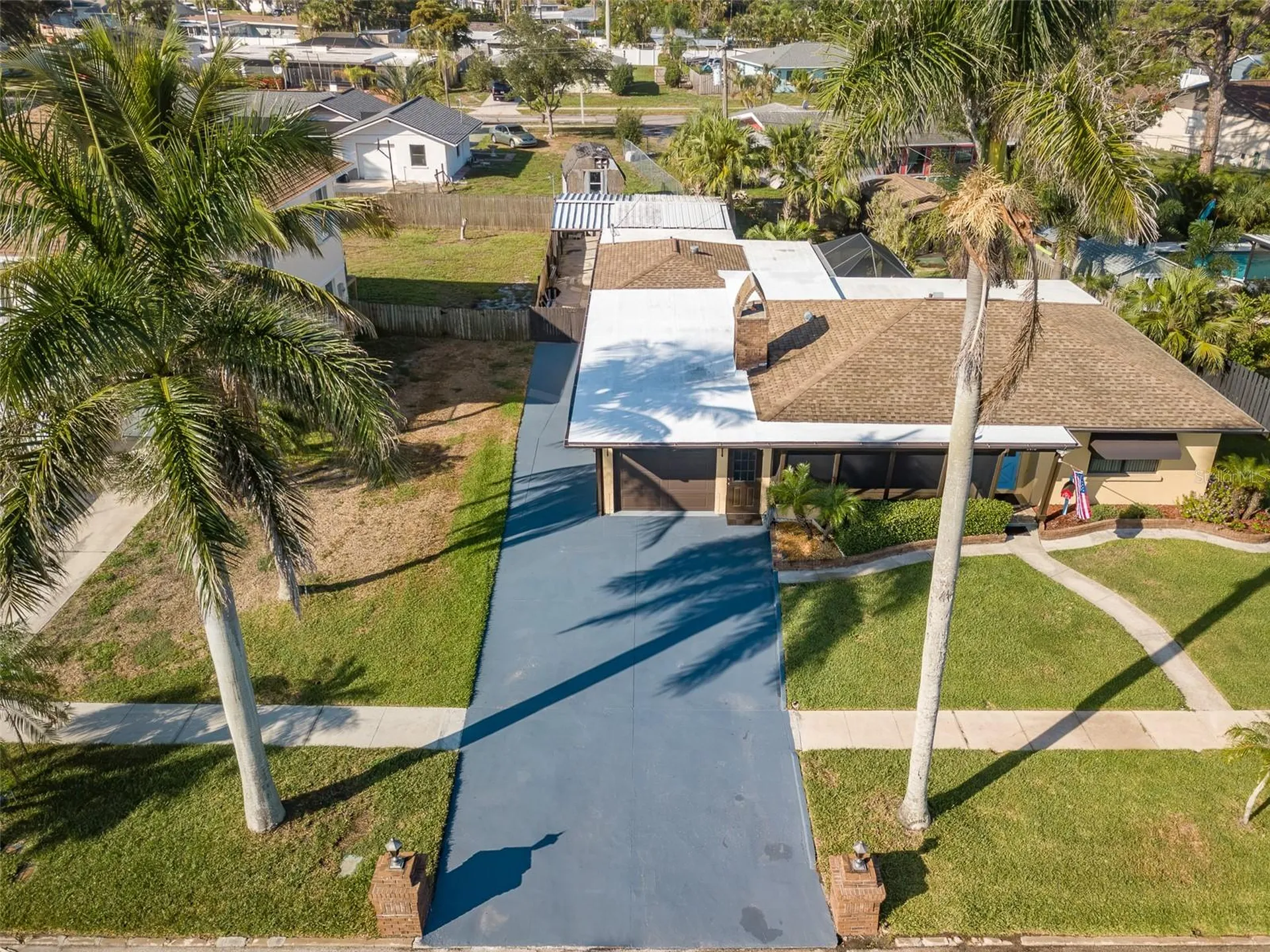 2410 Riverside Drive E Bradenton FL 34208