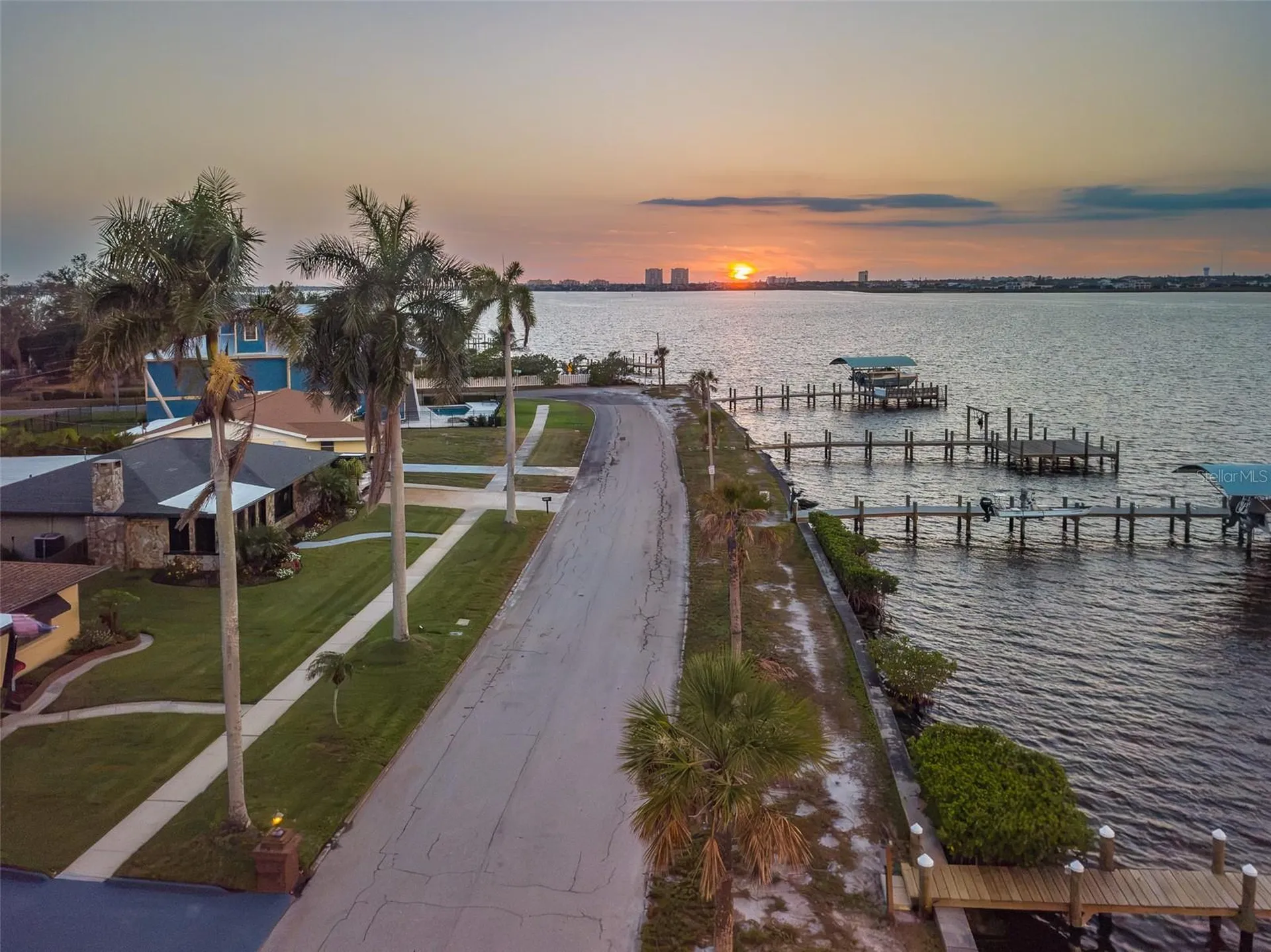 2410 Riverside Drive E Bradenton FL 34208