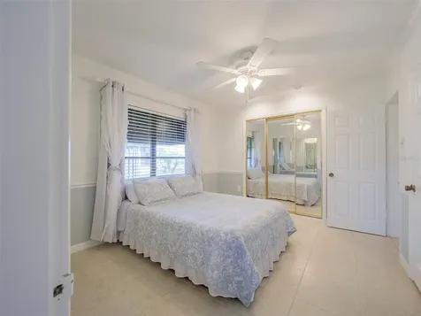 2410 Riverside Drive E Bradenton FL 34208
