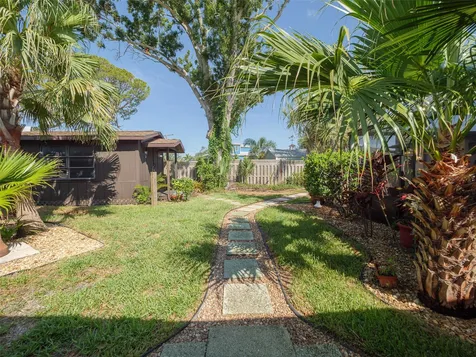 2410 Riverside Drive E Bradenton FL 34208