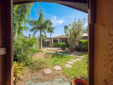 2410 Riverside Drive E Bradenton FL 34208