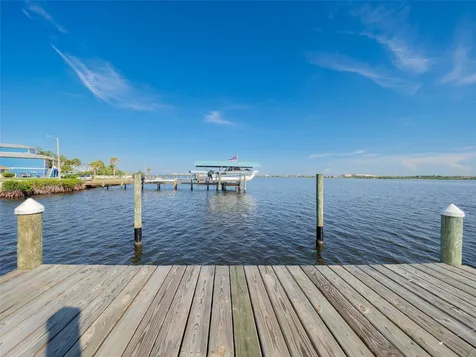 2410 Riverside Drive E Bradenton FL 34208