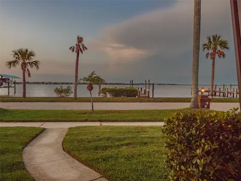 2410 Riverside Drive E Bradenton FL 34208