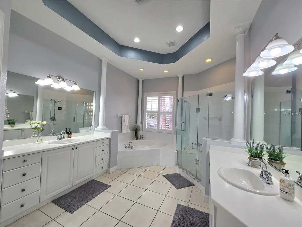5429 46th Court W Bradenton FL 34210