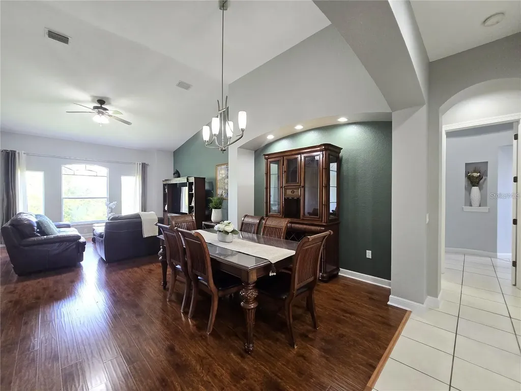 5429 46th Court W Bradenton FL 34210