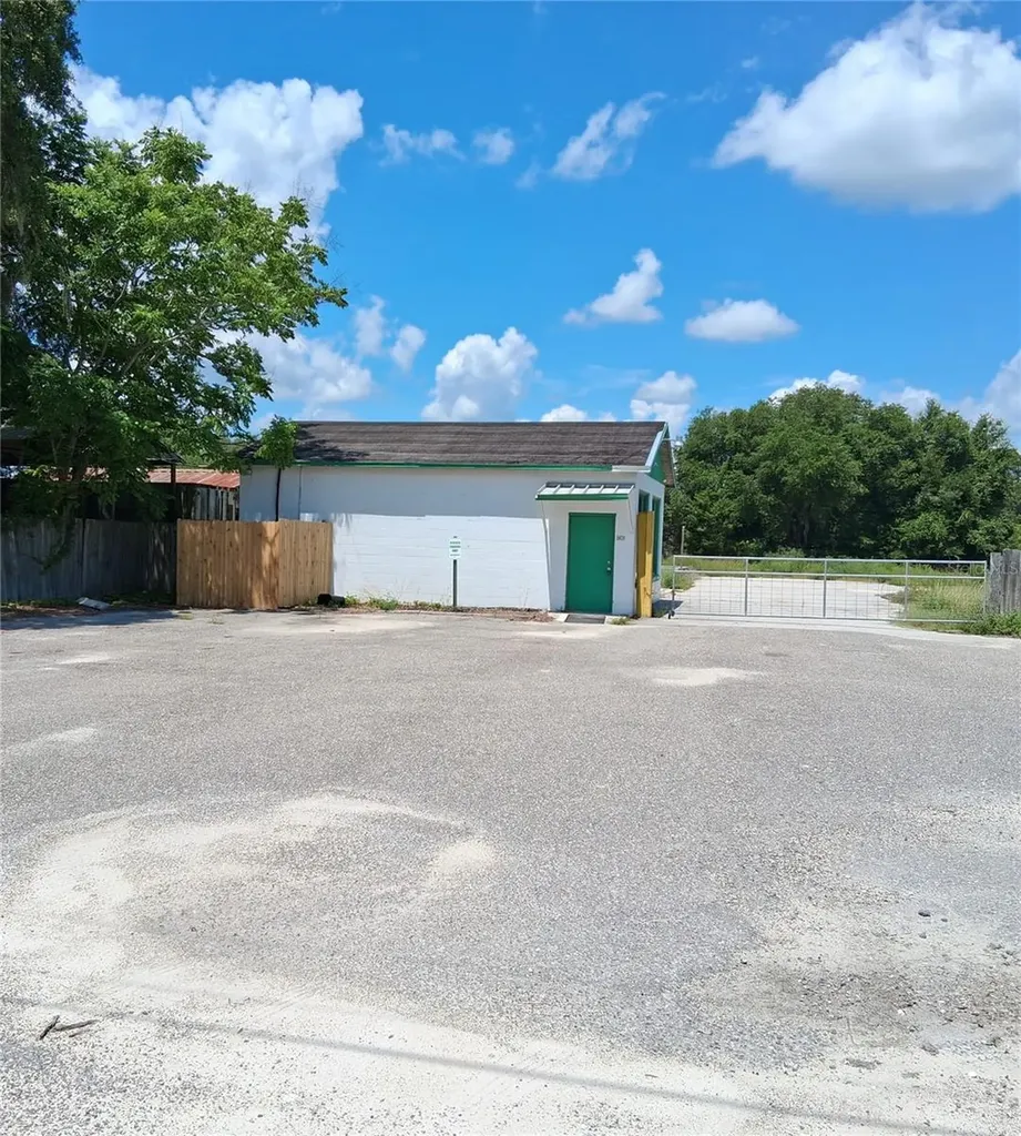 11470 Cr 727 Webster FL 33597