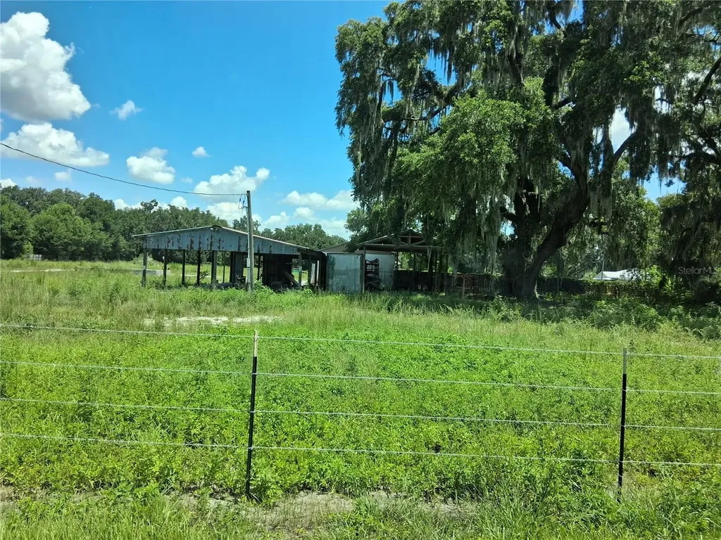 11470 Cr 727 Webster FL 33597