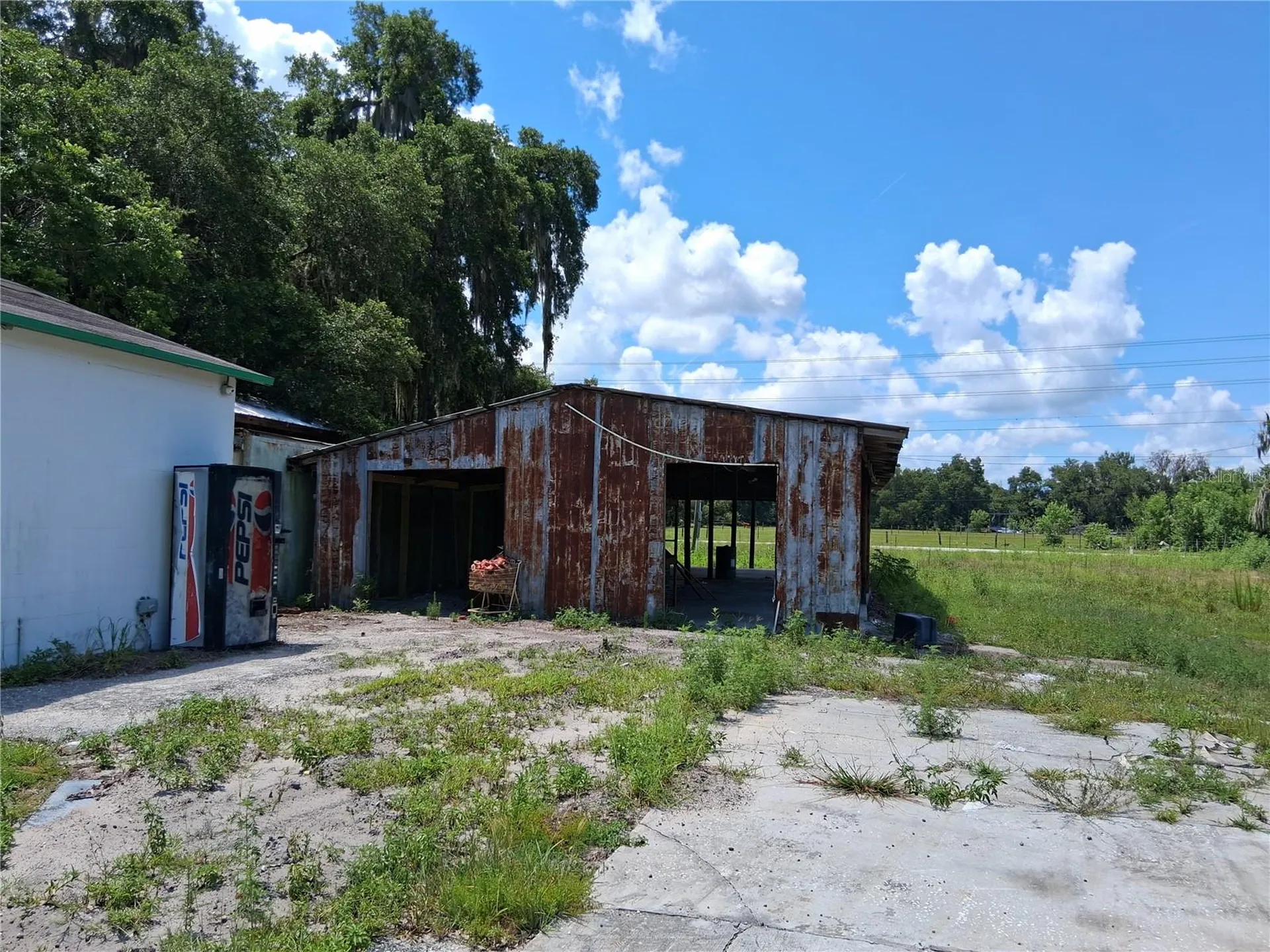 11470 Cr 727 Webster FL 33597