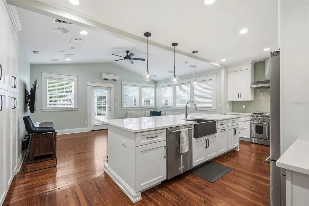 1706 W Jetton Avenue Tampa FL 33606